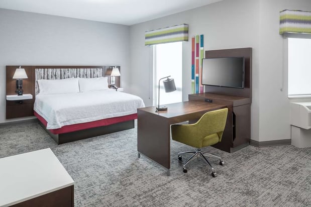 Images Hampton Inn & Suites Cape Canaveral Cruise Port