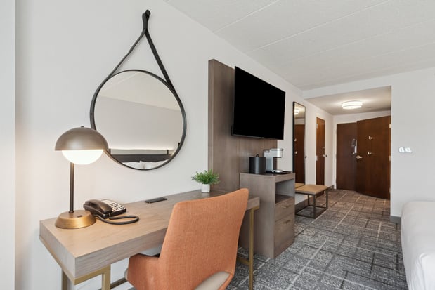 Images Crowne Plaza Lansing by IHG