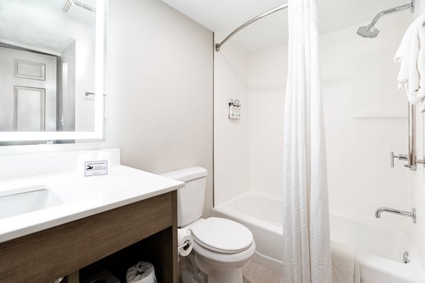 Images Holiday Inn Express & Suites Cocoa Beach by IHG