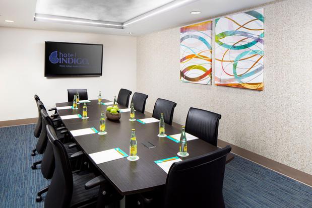 Images Hotel Indigo Austin Downtown - University by IHG
