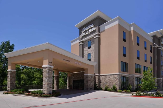 Images Hampton Inn & Suites Dallas Market Center