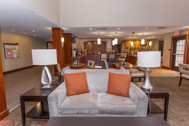 Images Staybridge Suites Bowling Green by IHG