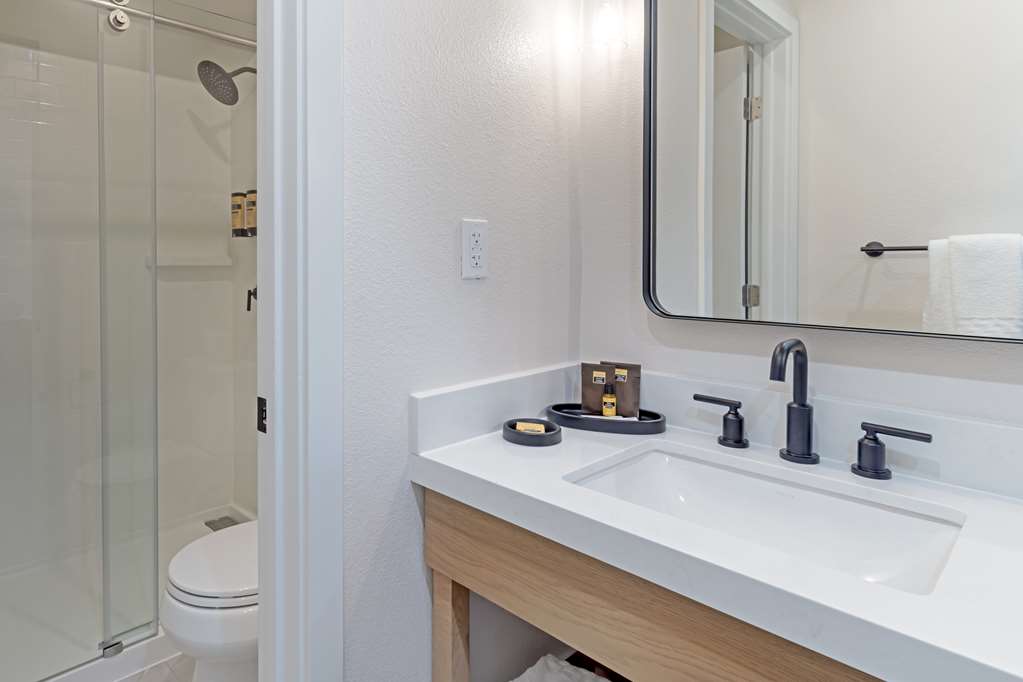 Double queen with Living space