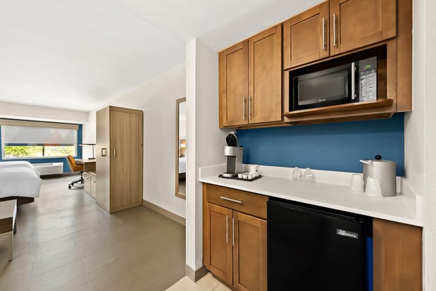 Images Holiday Inn Express & Suites Raleigh NE - Medical Ctr Area by IHG