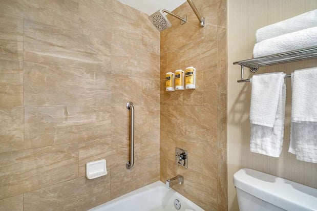 Images Best Western Plus Carpinteria Inn