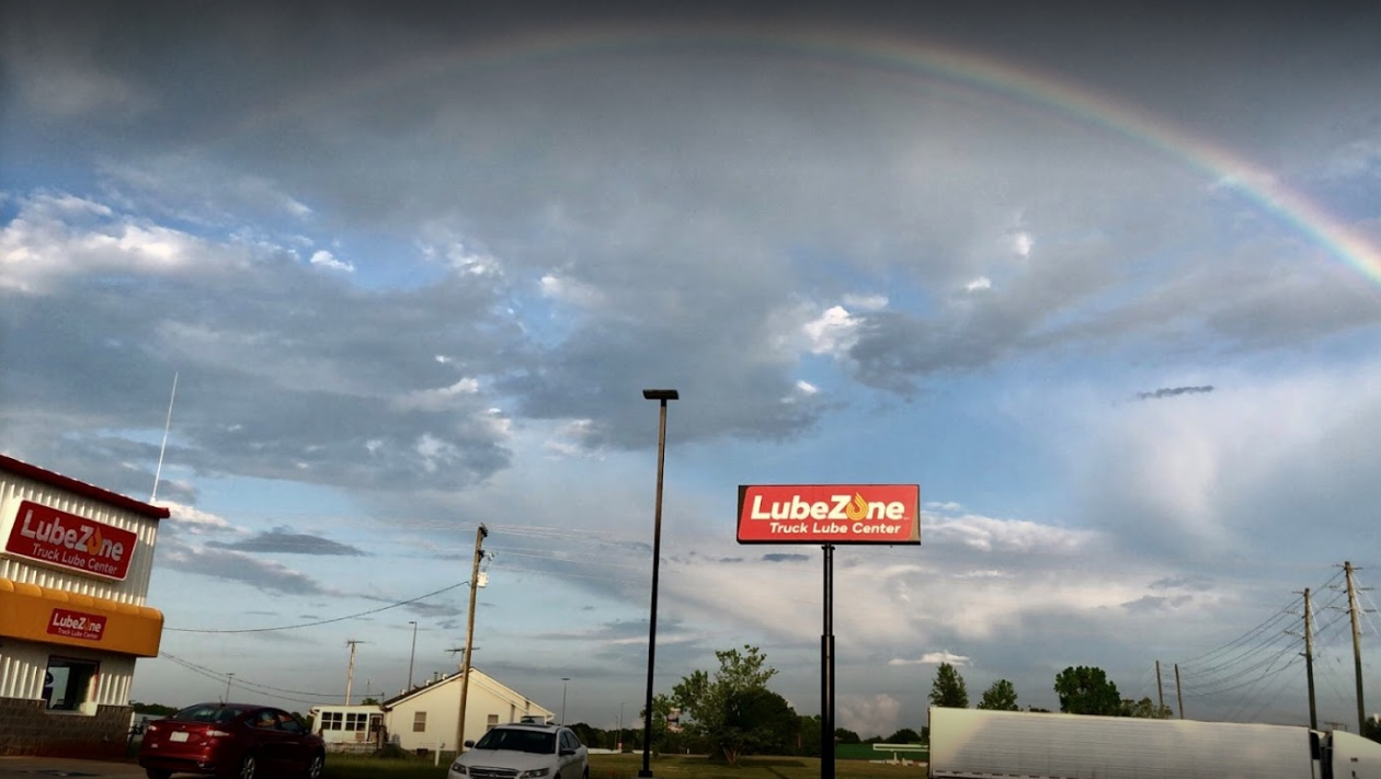 LubeZone Truck Lube Center Photo