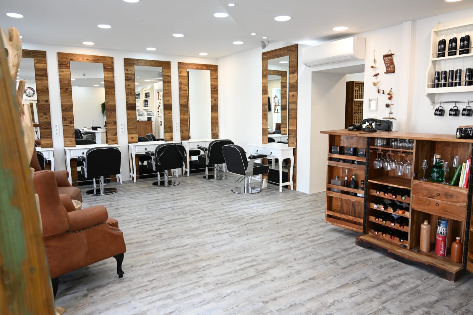 S`Woidviertler Hair & Nail Art Studio, Grillgasse 20 in Wien