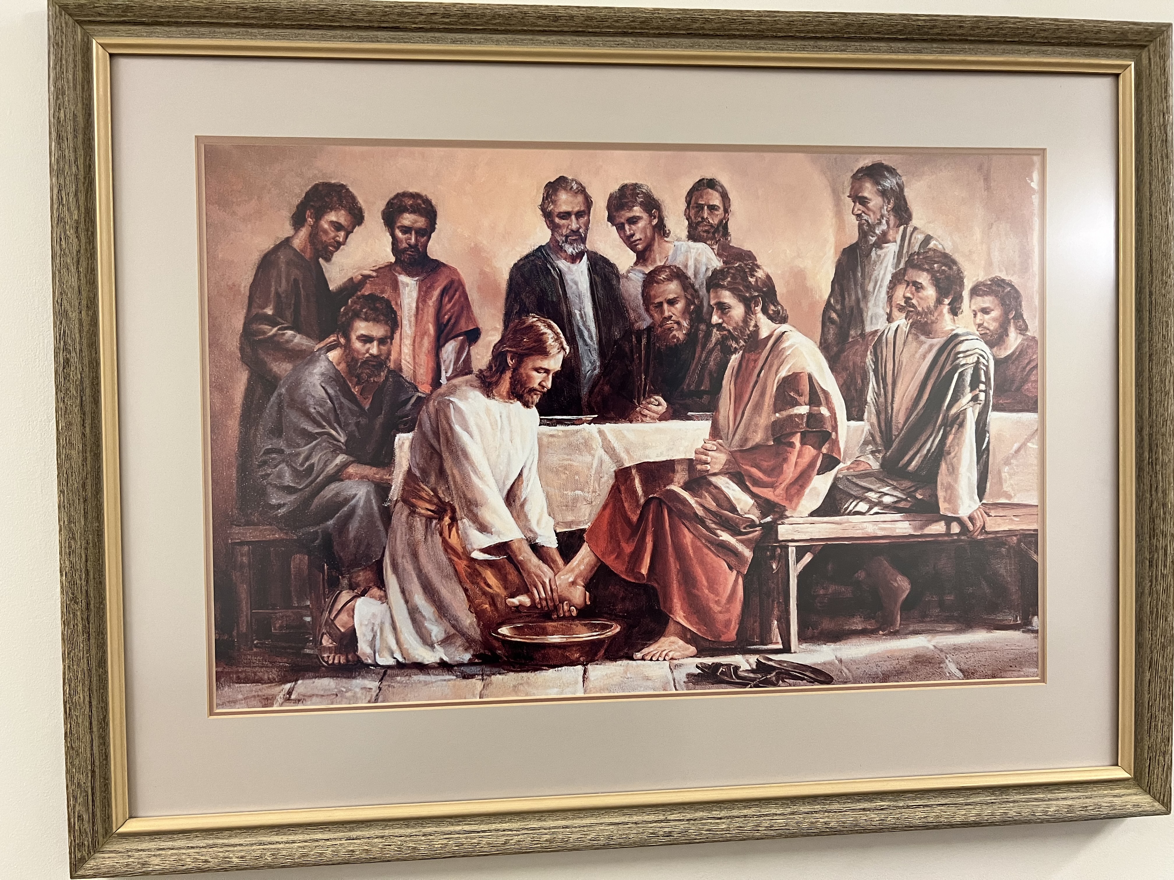 Beautiful artwork depicting the life of Jesus Christ can be found throughout this meetinghouse.