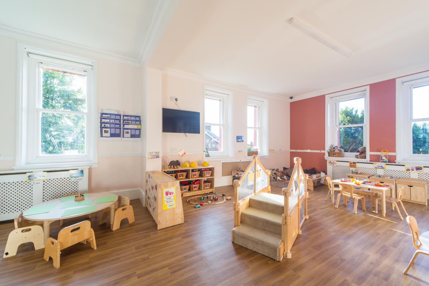Bright Horizons Enfield Hilly Fields Day Nursery and Preschool Enfield 03334 552533