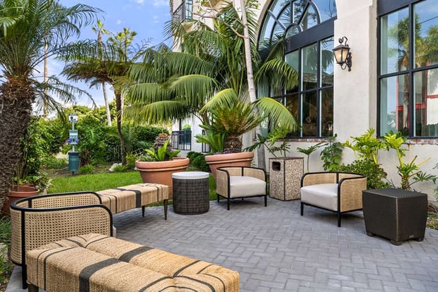 Images Embassy Suites by Hilton Los Angeles International Airport South