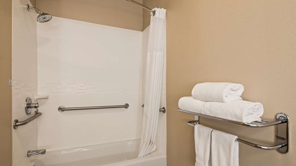 Accessible Guest Bathroom