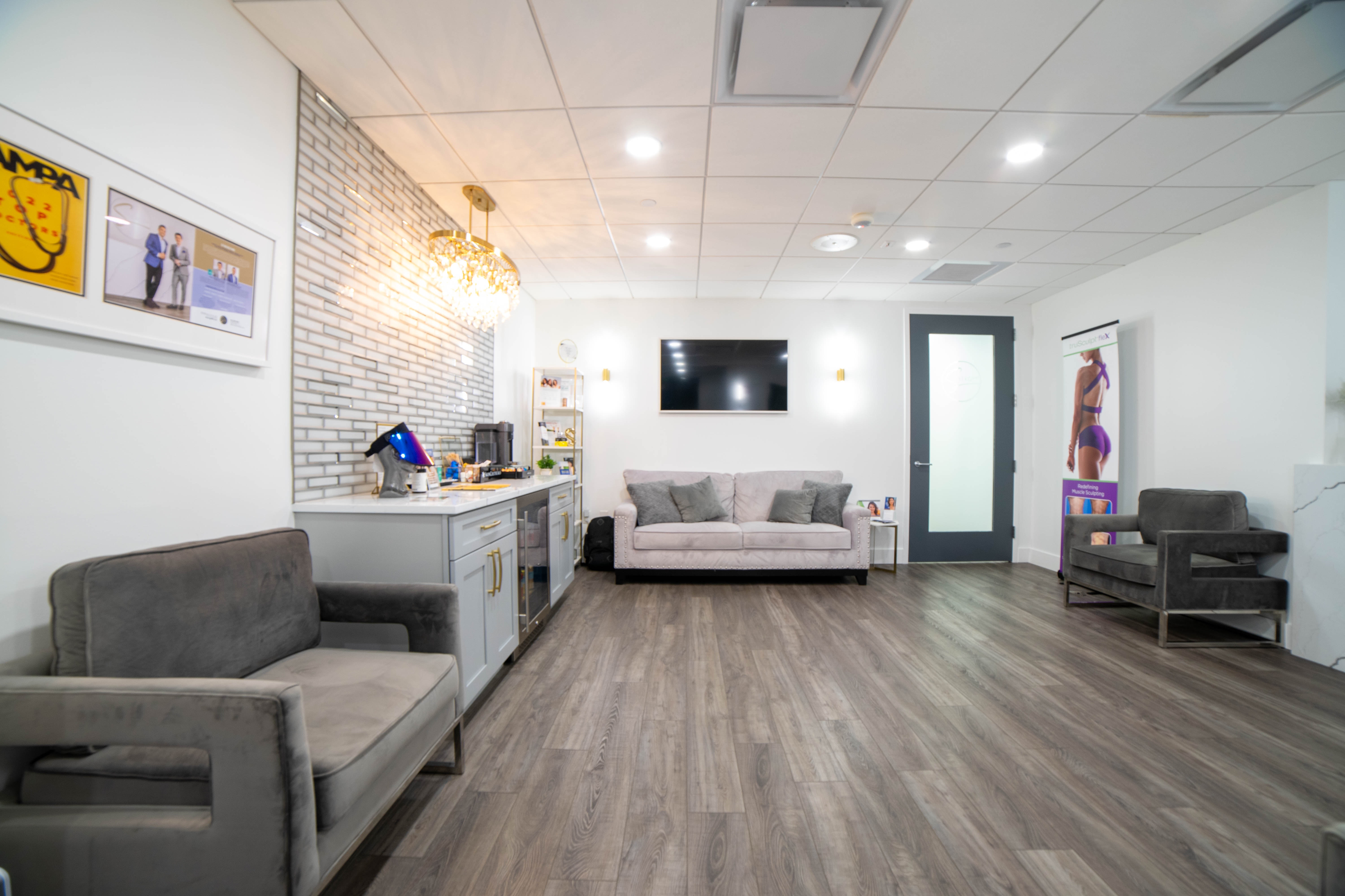 Interior of SynergyMD Plastic Surgery | Tampa, FL