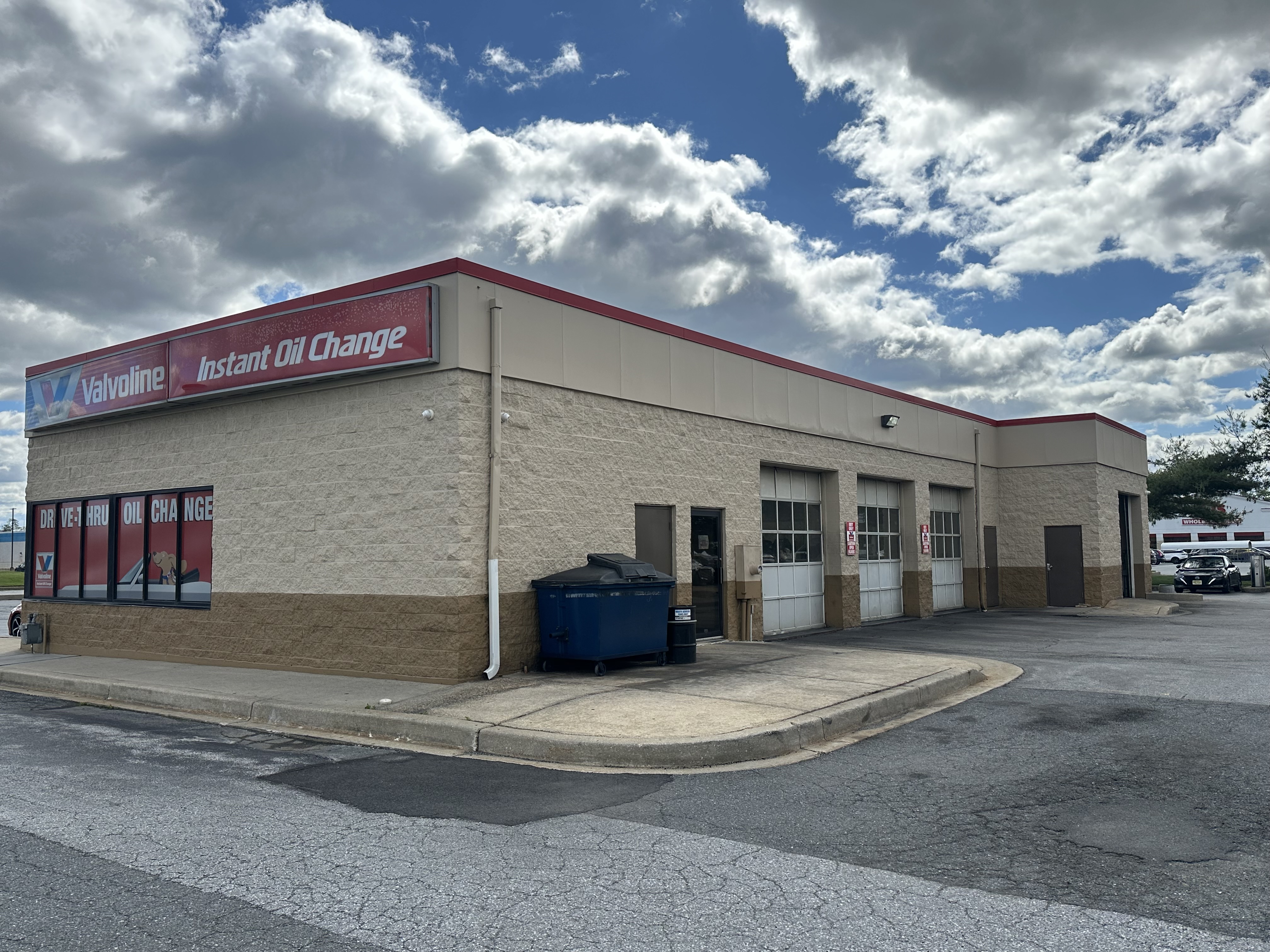Valvoline Instant Oil Change storefront