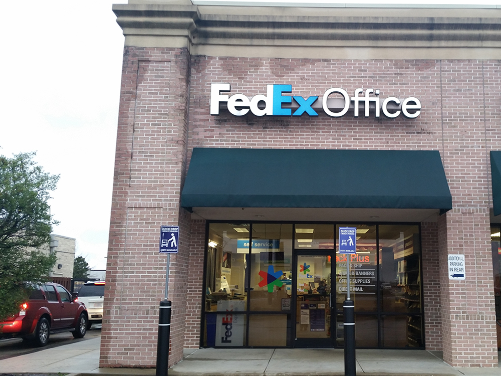 Exterior photo of FedEx Office location at 200 Goodman Rd E\t Print quickly and easily in the self-service area at the FedEx Office location 200 Goodman Rd E from email, USB, or the cloud\t FedEx Office Print & Go near 200 Goodman Rd E\t Shipping boxes and packing services available at FedEx Office 200 Goodman Rd E\t Get banners, signs, posters and prints at FedEx Office 200 Goodman Rd E\t Full service printing and packing at FedEx Office 200 Goodman Rd E\t Drop off FedEx packages near 200 Goodman Rd E\t FedEx shipping near 200 Goodman Rd E