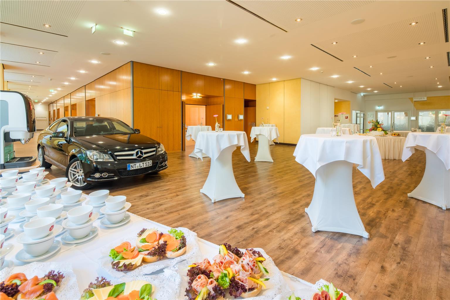Best Western Plus Hotel Am Schlossberg, Europastrasse 13 in Nuertingen