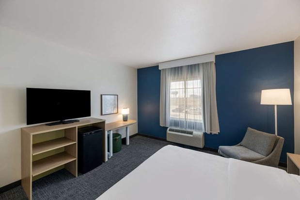 Images Spark by Hilton Midland South