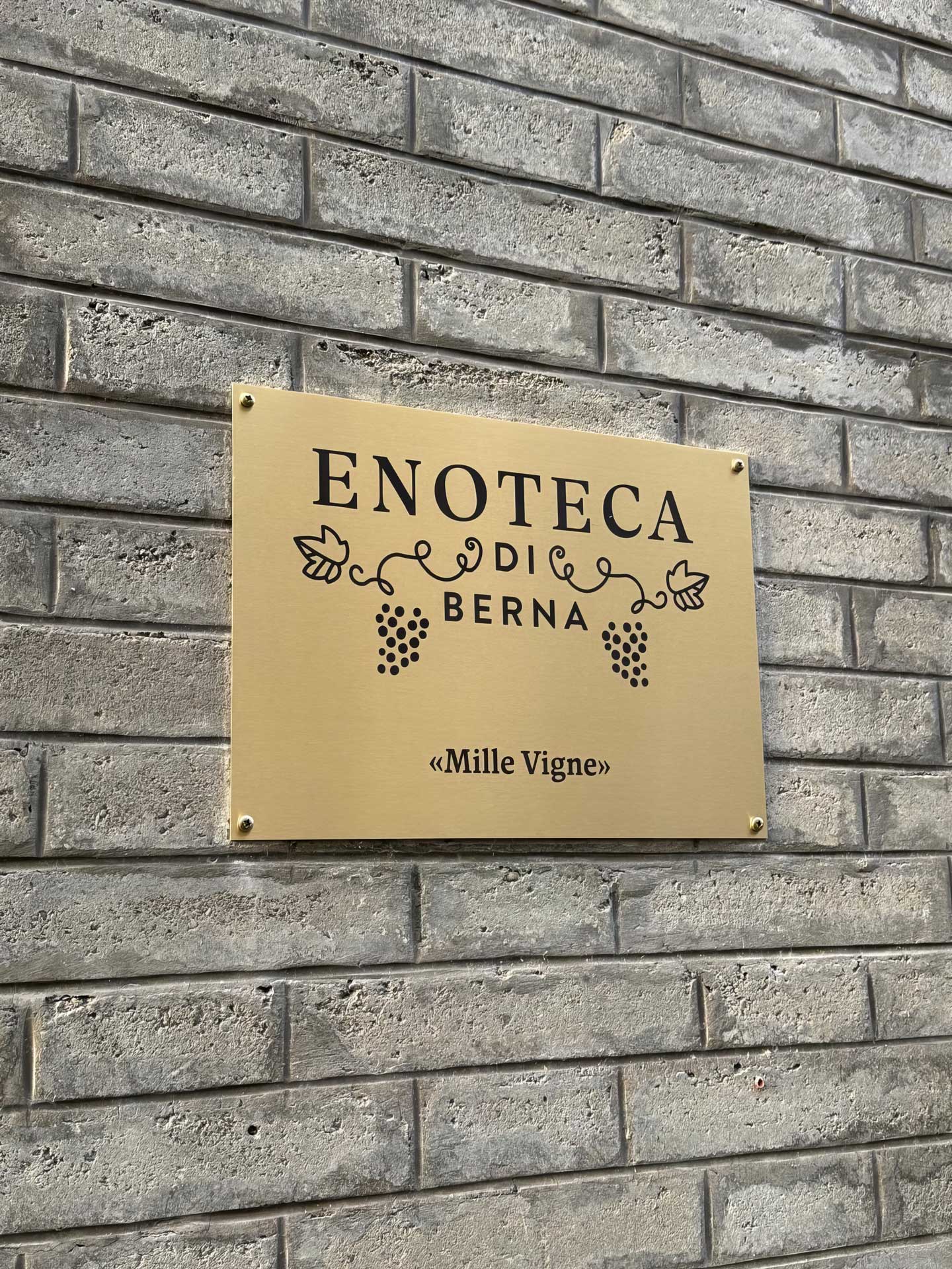 Bilder Enoteca di Berna GmbH