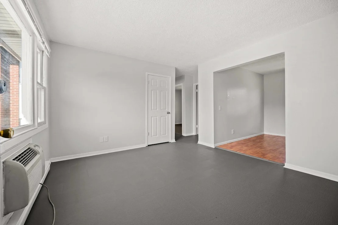 Empty Room 