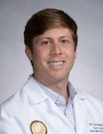 Images Daniel R. Simpson, MD