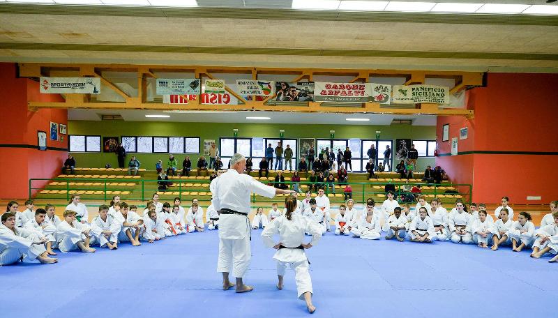 Images Palestra I.E.F.E.S.O. Club