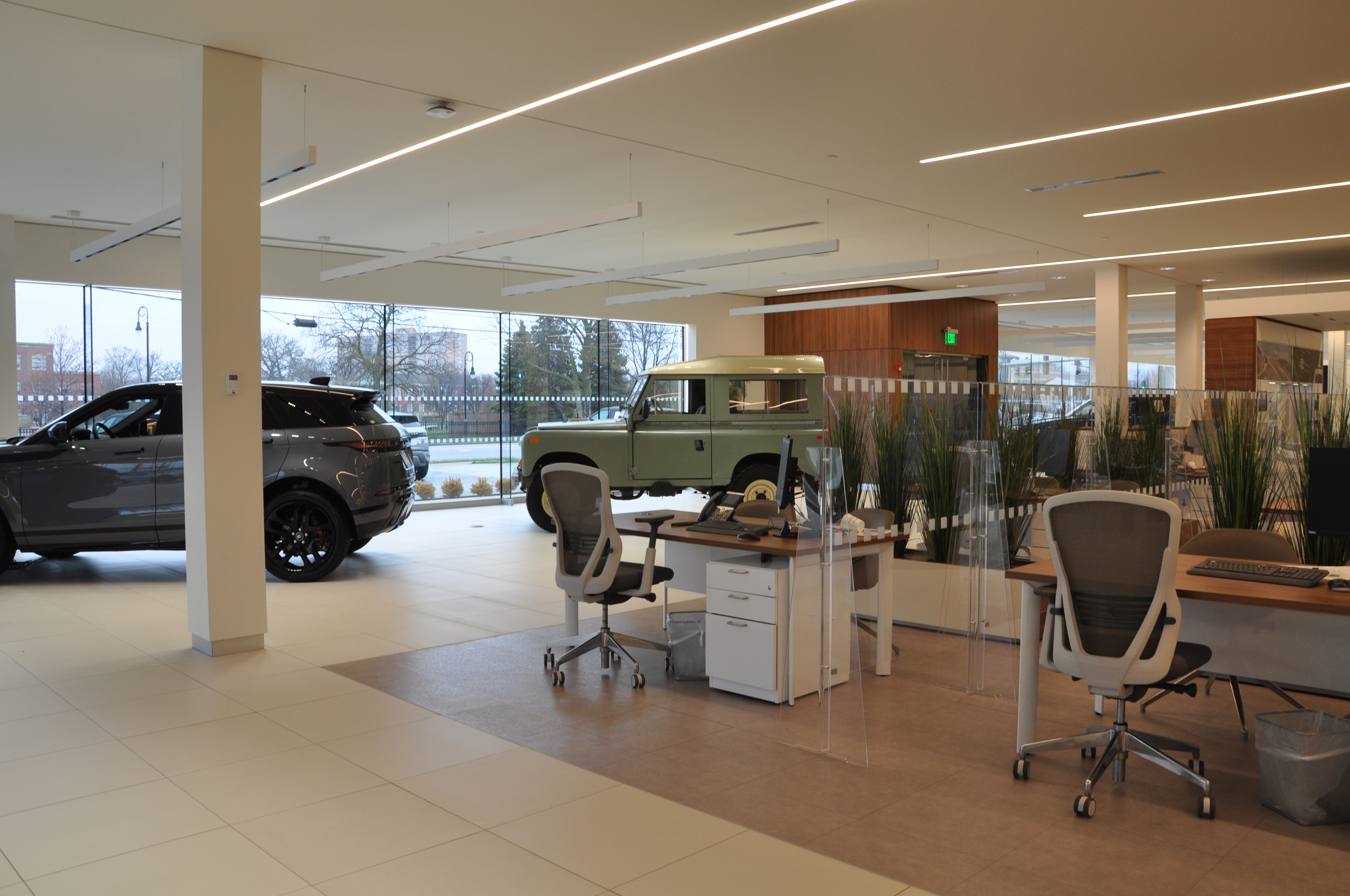 Image 6 | Land Rover Hinsdale