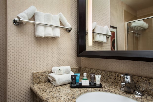 Images Crowne Plaza Anchorage-Midtown by IHG