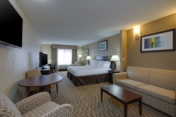 Images Holiday Inn Express Charles Town by IHG