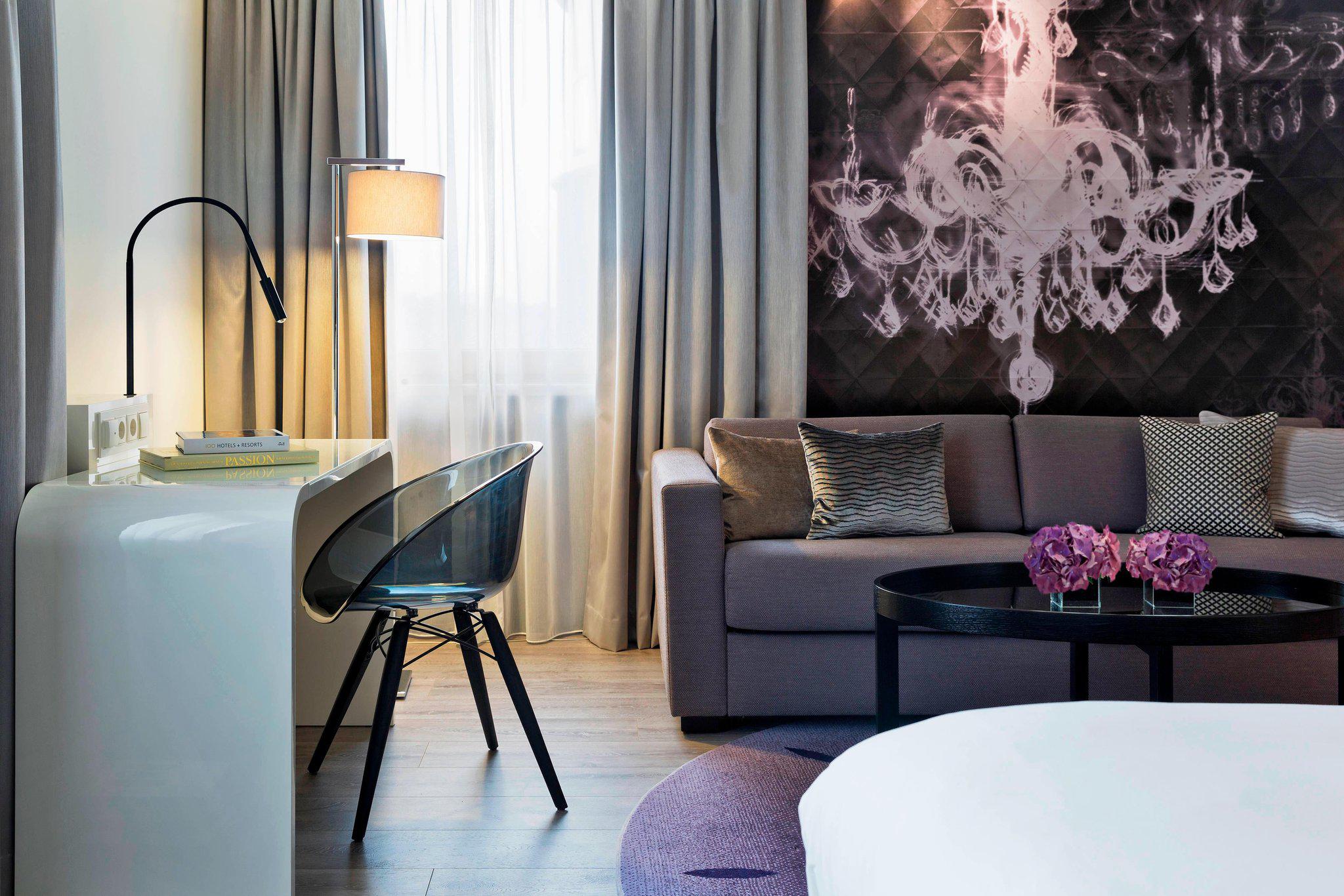 Renaissance Wien Hotel, Linke Wienzeile/Ullmannstrasse 71 in Vienna