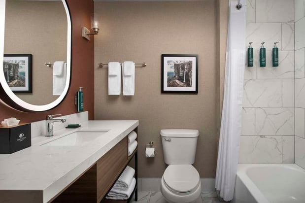 Images DoubleTree by Hilton Chattanooga Hamilton Place