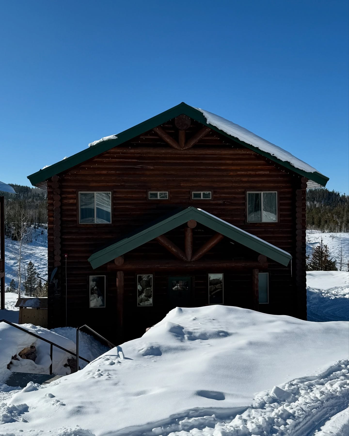 The Cabins at Bear River Lodge Image