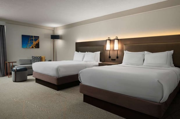 Images DoubleTree by Hilton Hotel Pittsburgh Airport