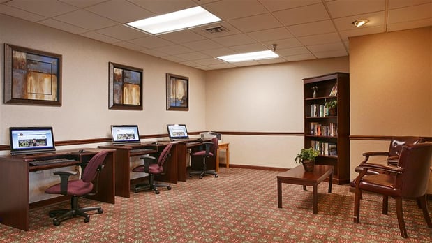 Images Best Western Plus Hotel & Conference Center