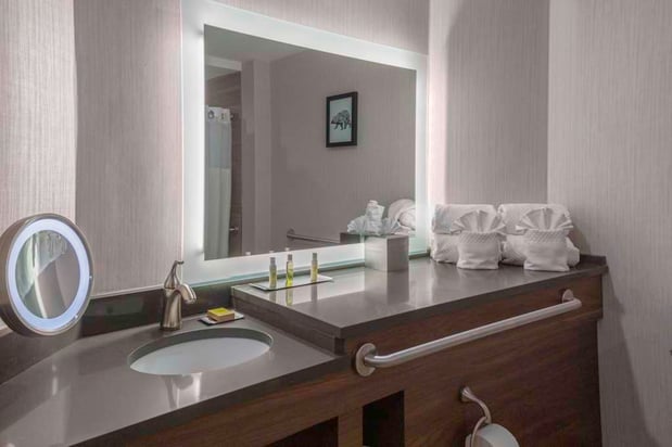 Images DoubleTree by Hilton Burlington Vermont