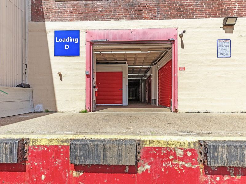 3836_Loading Bay