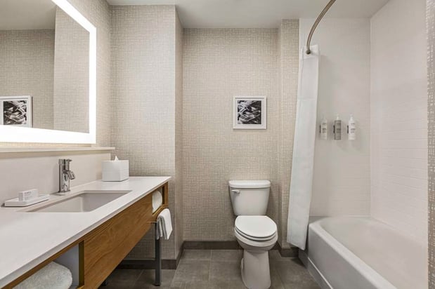 Images Hampton Inn & Suites San Mateo-San Francisco Airport