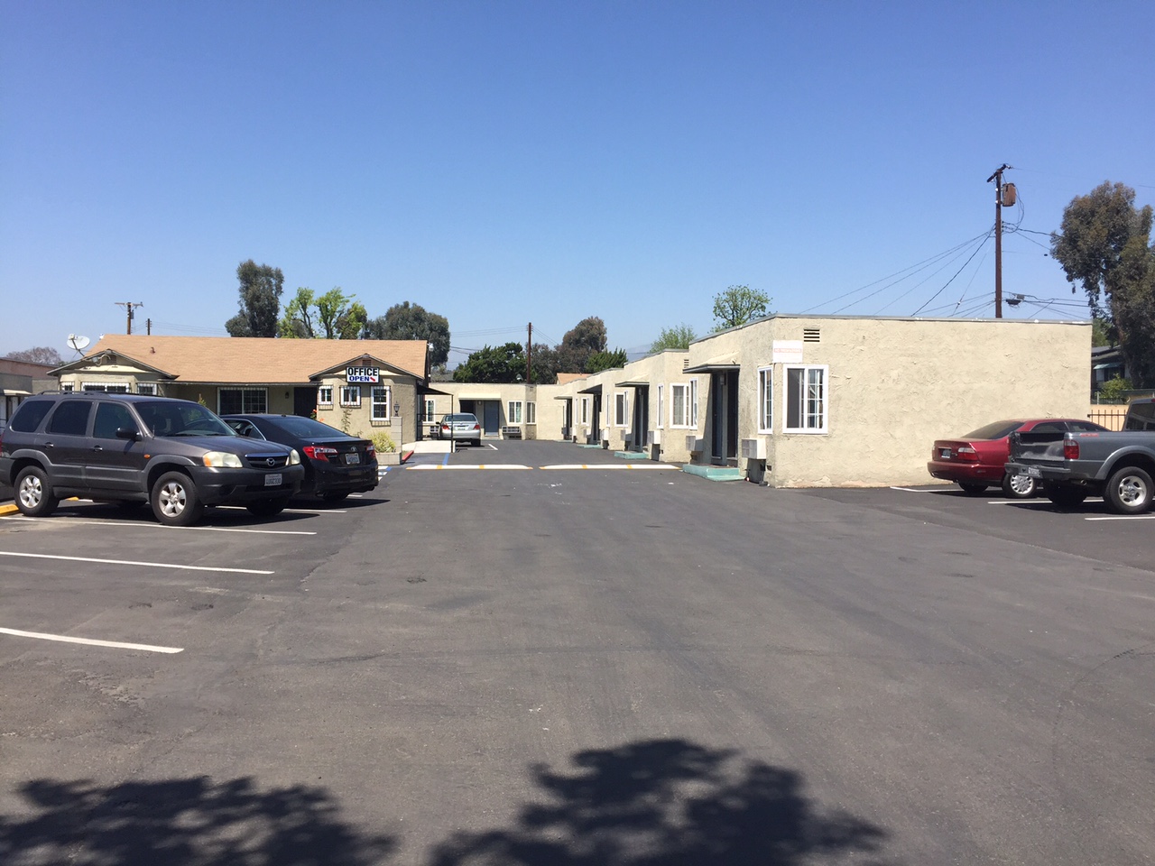 Deluxe Motel in Pomona, CA 91768