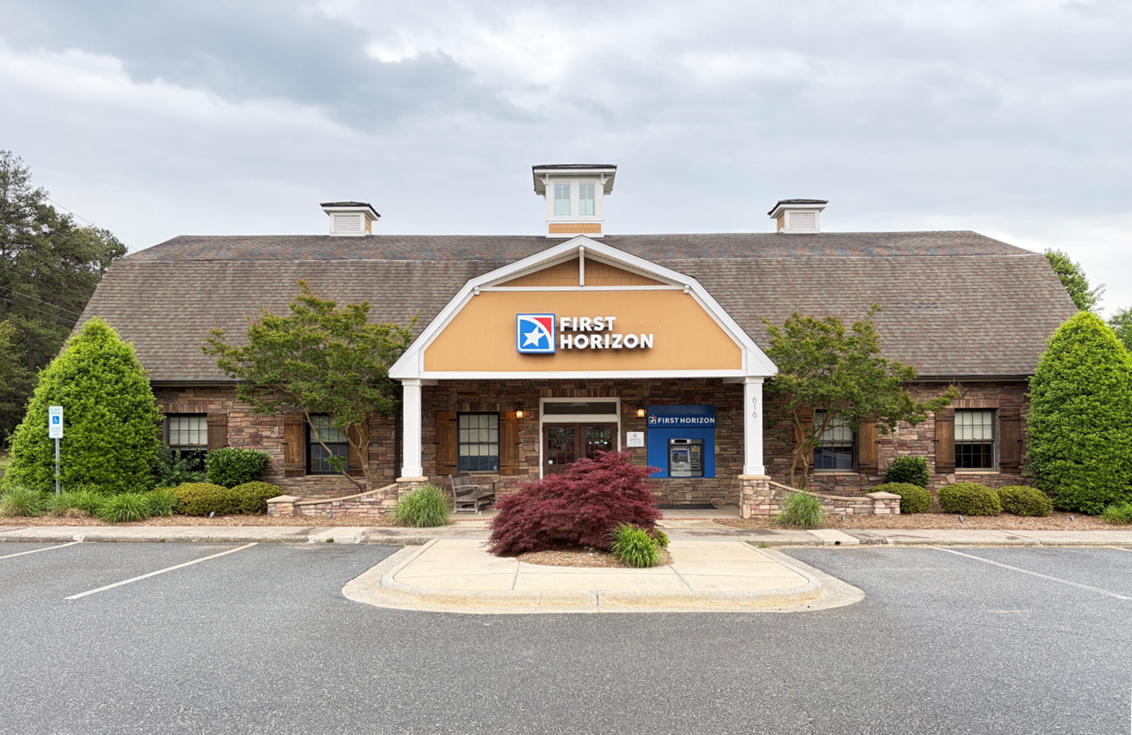 First Horizon Bank - Pilot Mountain, NC - S Key St