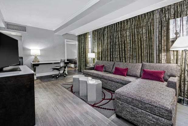Images Hotel Indigo Dallas Downtown by IHG