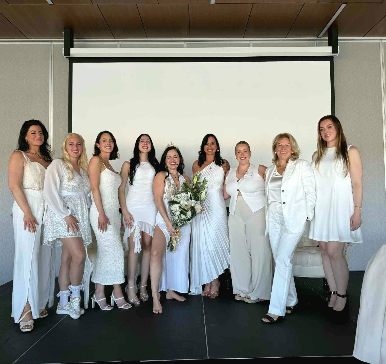 Images Lashista - Formation cils - Pose de cils - Produits de cils Longueuil