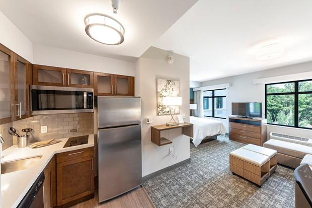 Images Staybridge Suites Naples - Marco Island by IHG