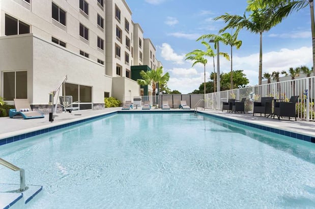Images Hampton Inn and Suites by Hilton Miami Kendall