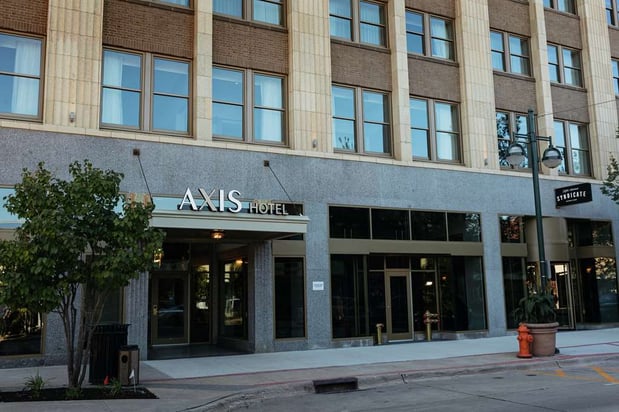 Images The Axis Moline Hotel, Tapestry Collection by Hilton