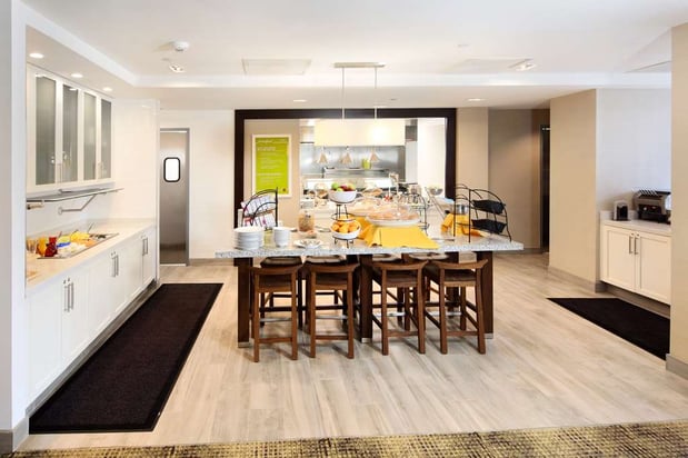 Images Hilton Garden Inn Reagan National Airport