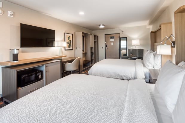 Images Holiday Inn Kansas City - Downtown by IHG