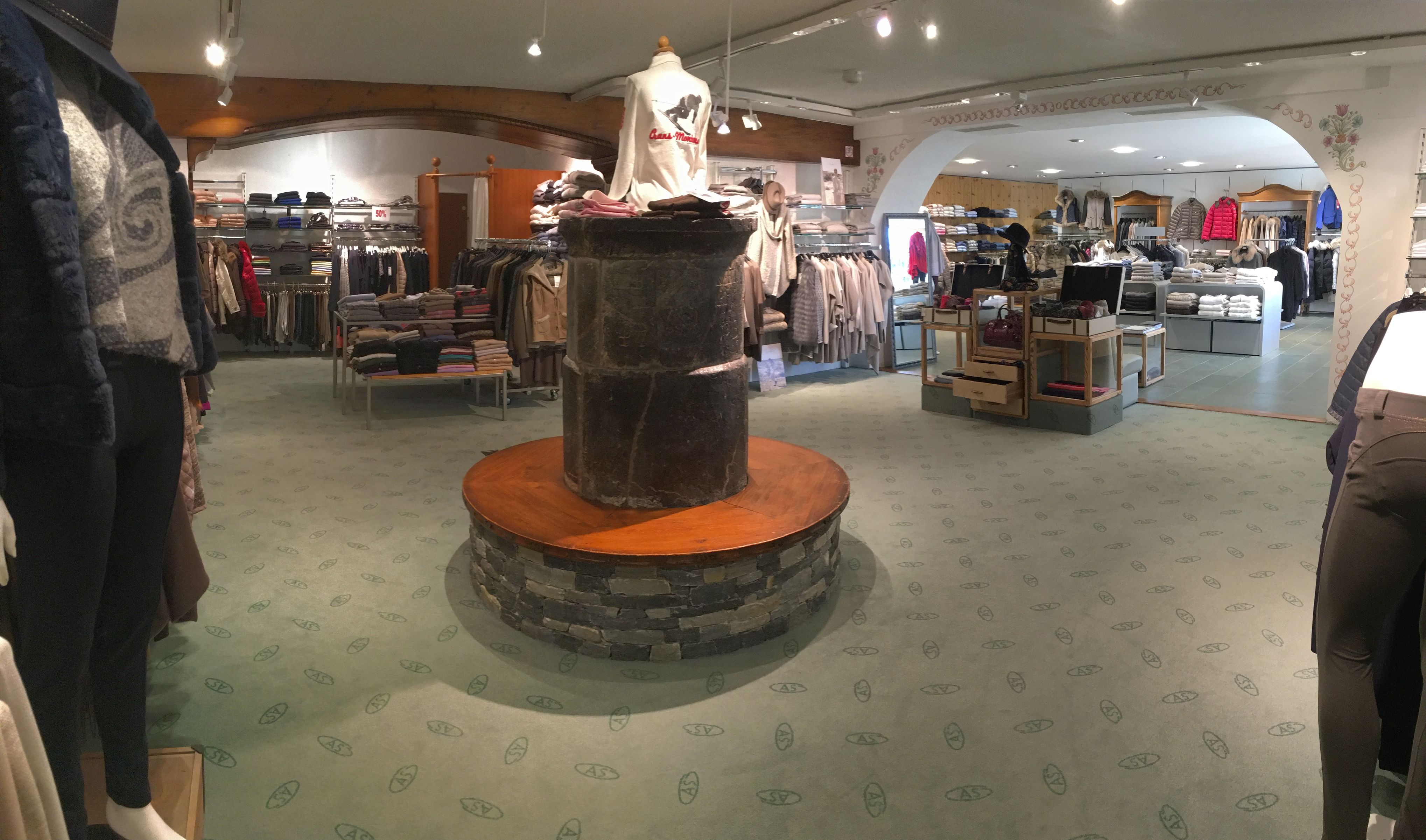 ALEX SPORTS LES BOUTIQUES SA