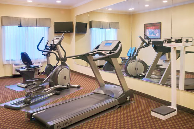 Images Holiday Inn Express & Suites Winnie by IHG