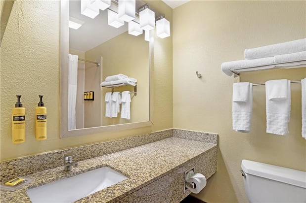 Images Best Western Plus Executive Hotel & Suites