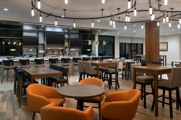 Images Hilton Garden Inn Visalia