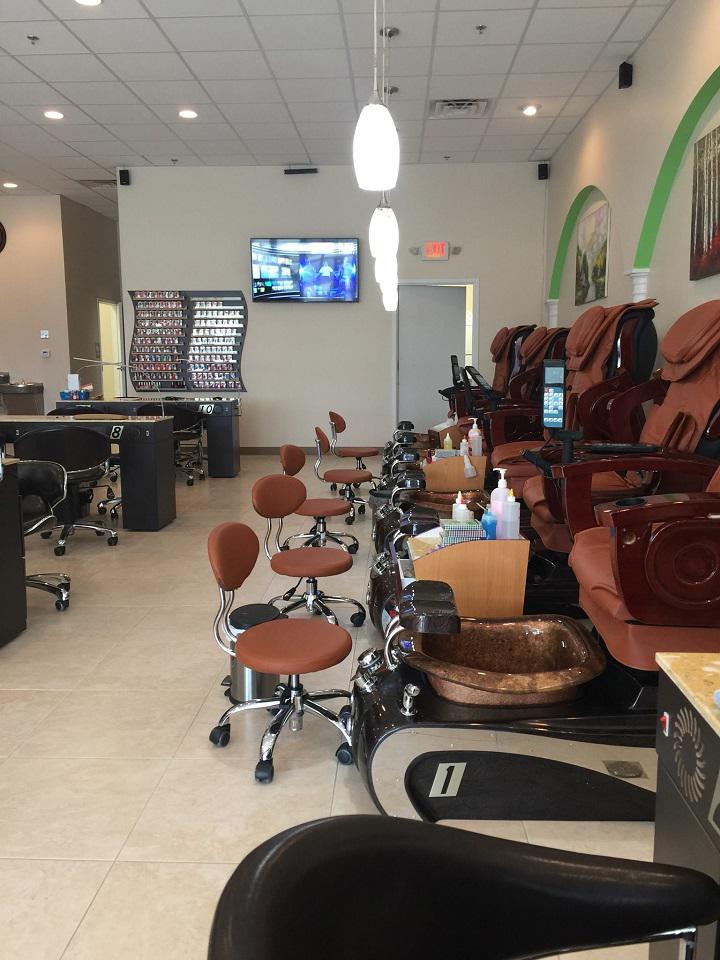 Happy Nails Of West Melbourne Logo