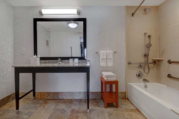Images Hampton Inn & Suites Seattle/Federal Way